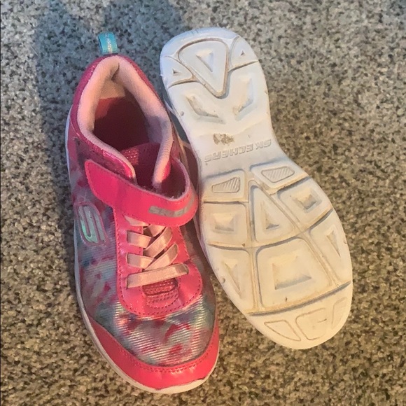 Girls sketchers tennis shoes - Picture 2 of 2